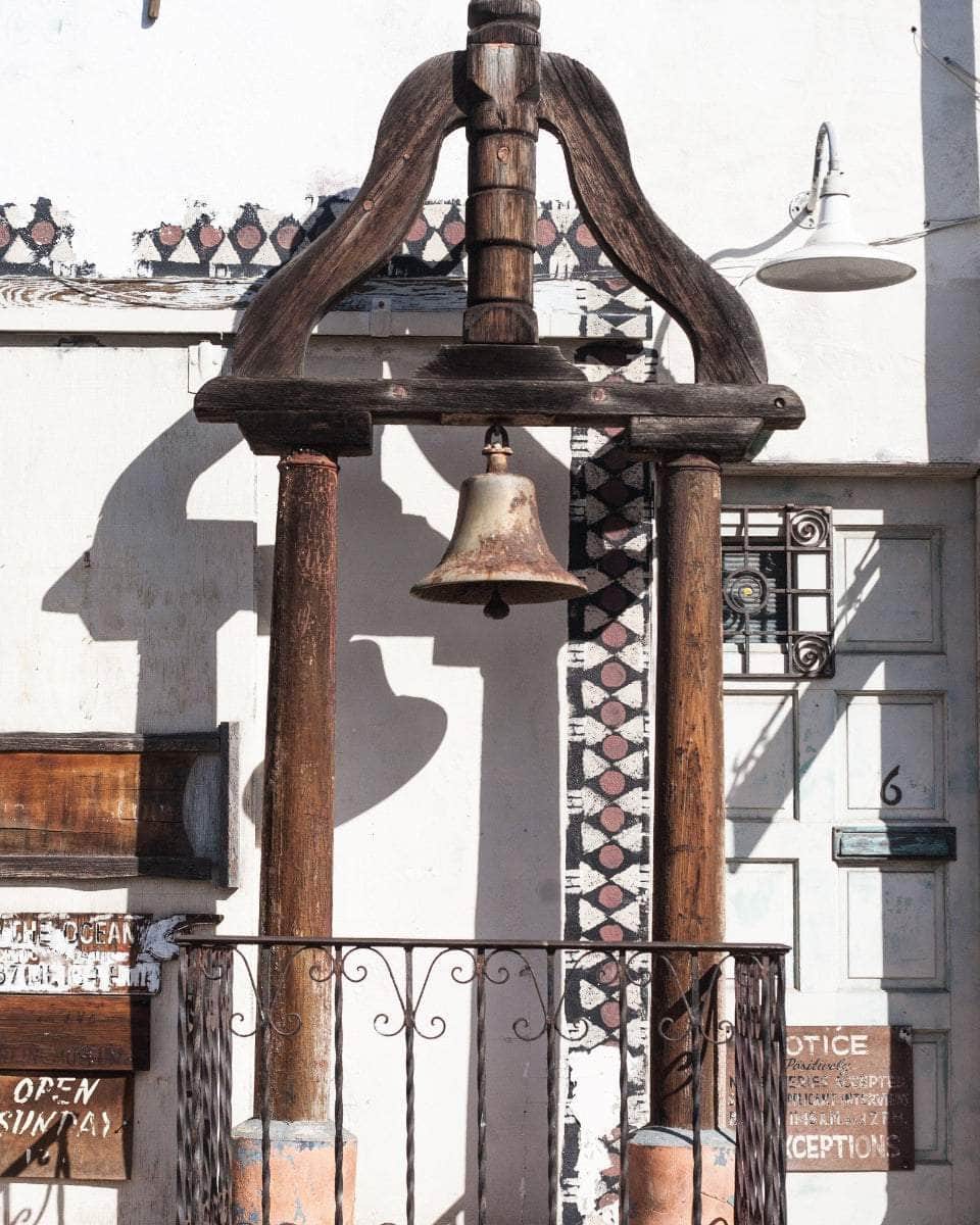 Weathered bell in Santa Barbara’s Funk Zone—capturing the California-made character behind Wolf’s Head grooming products. A quiet nod to where qualityand craftsmanship begin.