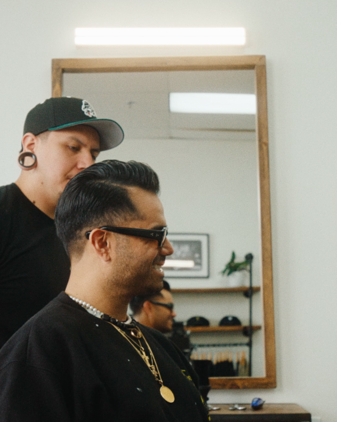 Wolf’s Head Water Soluble Pomade in use at a Barbershop. Strong Hold, High Shine Premium Water Based Hair Product – Side Profile