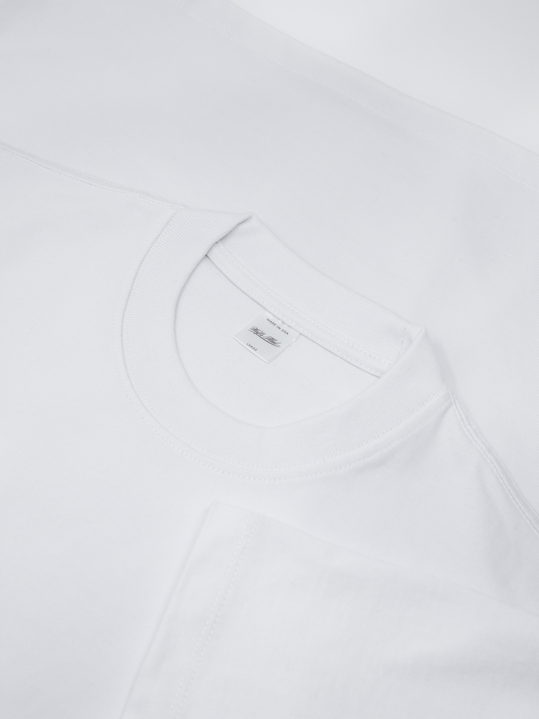 1 inch ribbed cotton collar on the Wolf&